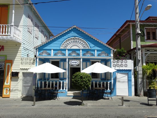 restaurants in puerto plata, puerto plata food, best restaurants in puerto plata, puerto plata restaurants, where to eat in puerto plata, casita azul