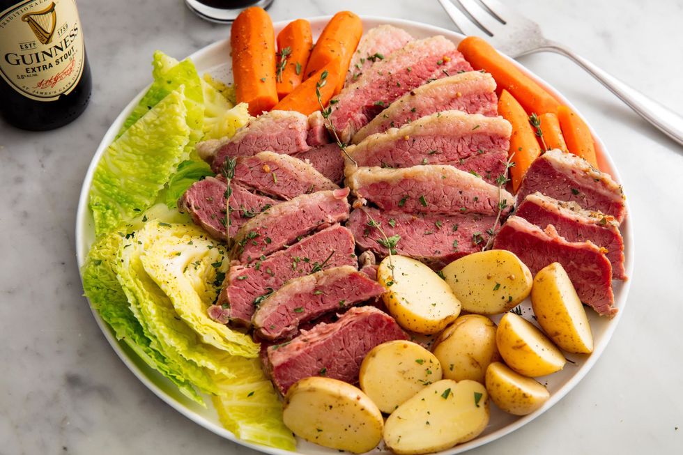 Irish Food, Irish cuisine, Traditional Irish Food, food in Ireland, Irish dishes, Corned beef and cabbage