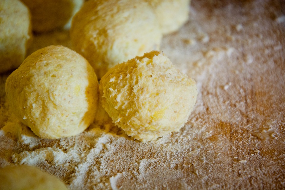 German Food, German cuisine, Traditional German Food, food in Germany, German dishes, Potato dumpling, Kartoffelknodel