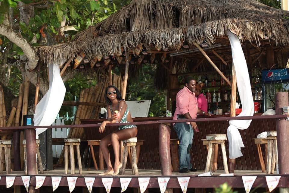 restaurants in ocho rios 2400, best restaurants in ocho rios 170, ocho rios food, where to eat in ocho rios, Little Santorini