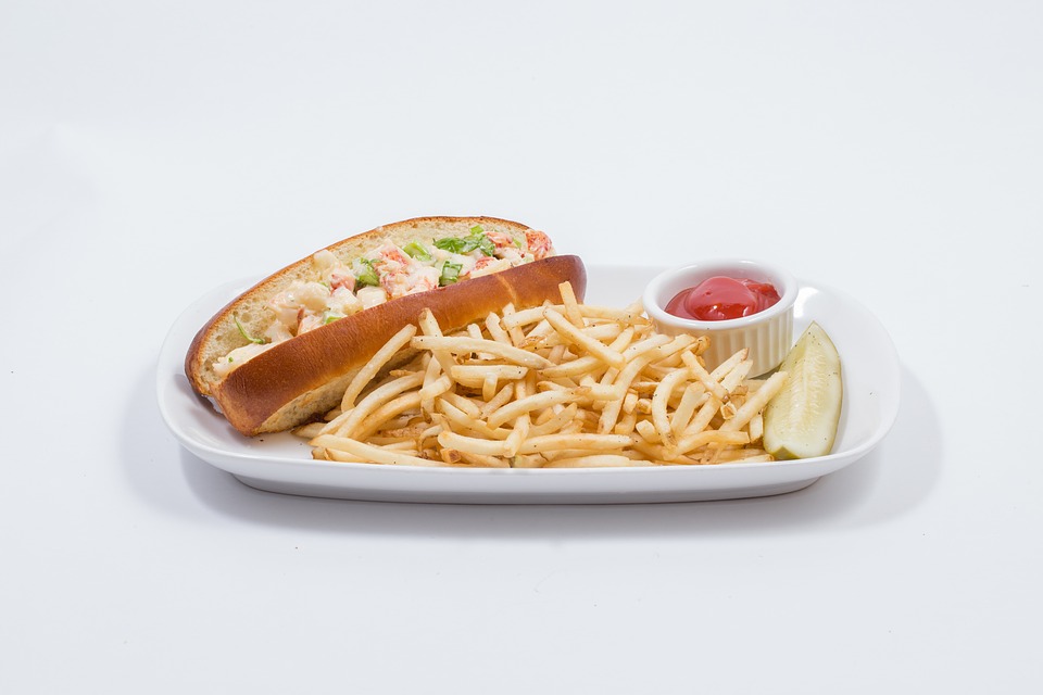 Canadian Food, Canadian cuisine, Traditional Canadian Food, food in Canada, Canadian dishes, Lobster rolls