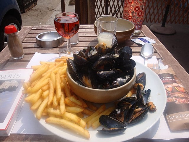 Belgium Food, Belgium cuisine, Traditional Belgium Food, food in Belgium, Belgium dishes, Belgian food, Belgian dishes, Belgian cuisine, moules fries