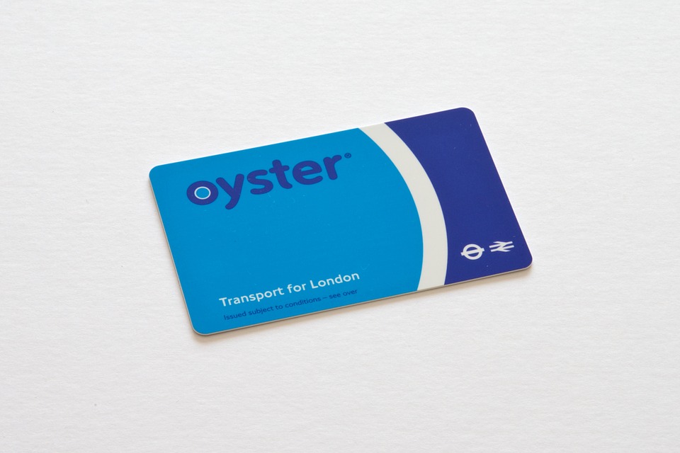 
How To Get From Heathrow Airport To City Center - All Possible Ways, cheapest way from Heathrow airport to Downtown, cheapest way from Heathrow airport to city, Heathrow airport to city center, Heathrow airport to downtown, Heathrow Bus Airport, Bus Heathrow Airport to London City Center Oyster Card
