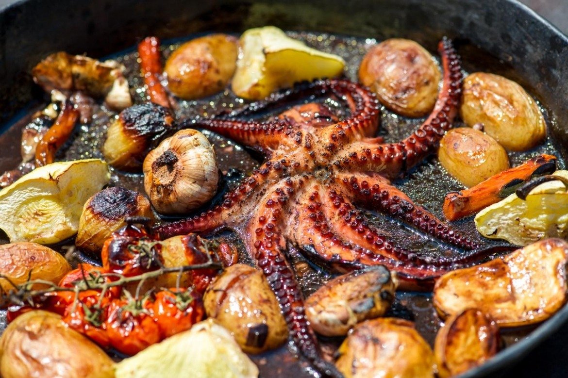 Croatia Food, Croatia cuisine, Traditional Croatia Food, food in Croatia, Croatian dishes, Croatian food, Croatian dishes, Croatian cuisine, peka