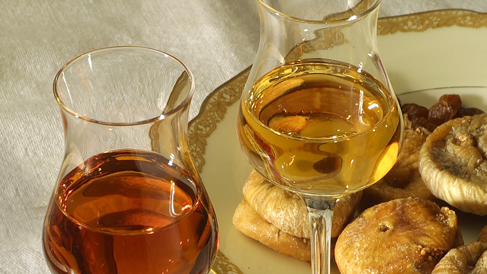 Croatia Food, Croatia cuisine, Traditional Croatia drink, food in Croatia, Croatian dishes, Croatian food, drinks in Croatia, Croatian drinks, Prošek 