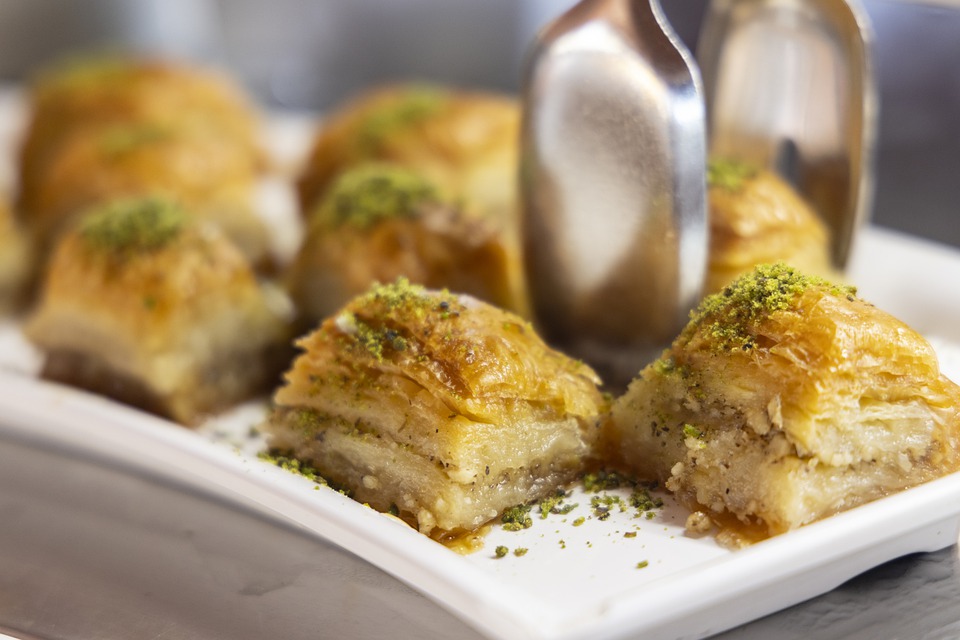 Tunisian snacks, Traditional Tunisian snacks and desserts, Tunisia snacks, Tunisia desserts, traditional snacks and desserts in Tunisia, Tunisian desserts, baklava