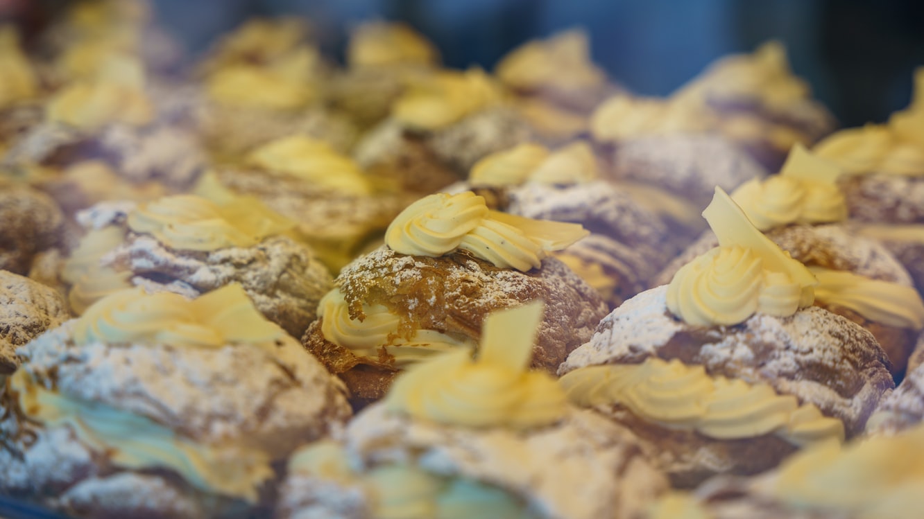 Denmark Food, Danish food, Danish cuisine, traditional snacks and desserts in Denmark, Denmark snacks, Denmark desserts, Danish dessert, Danish snacks, fastelavnsboller
