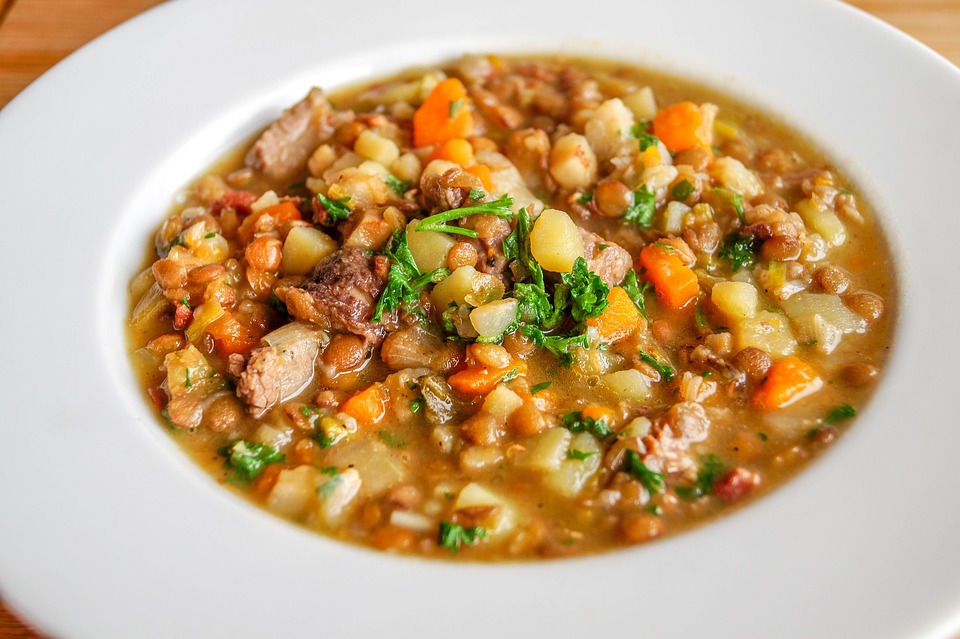argentinian dishes, Argentinian Food, Argentinian cuisine, food in argentina, traditional Argentinian Food, argentina cuisine, argentina food, guiso de lentejas