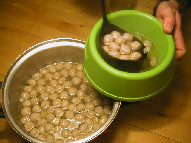 Denmark Food, Traditional Denmark Food, Danish food, Danish cuisine, traditional food in Denmark, Denmark cuisine, Denmark dishes, Danish dishes, HØNSEKØDSSUPPE 