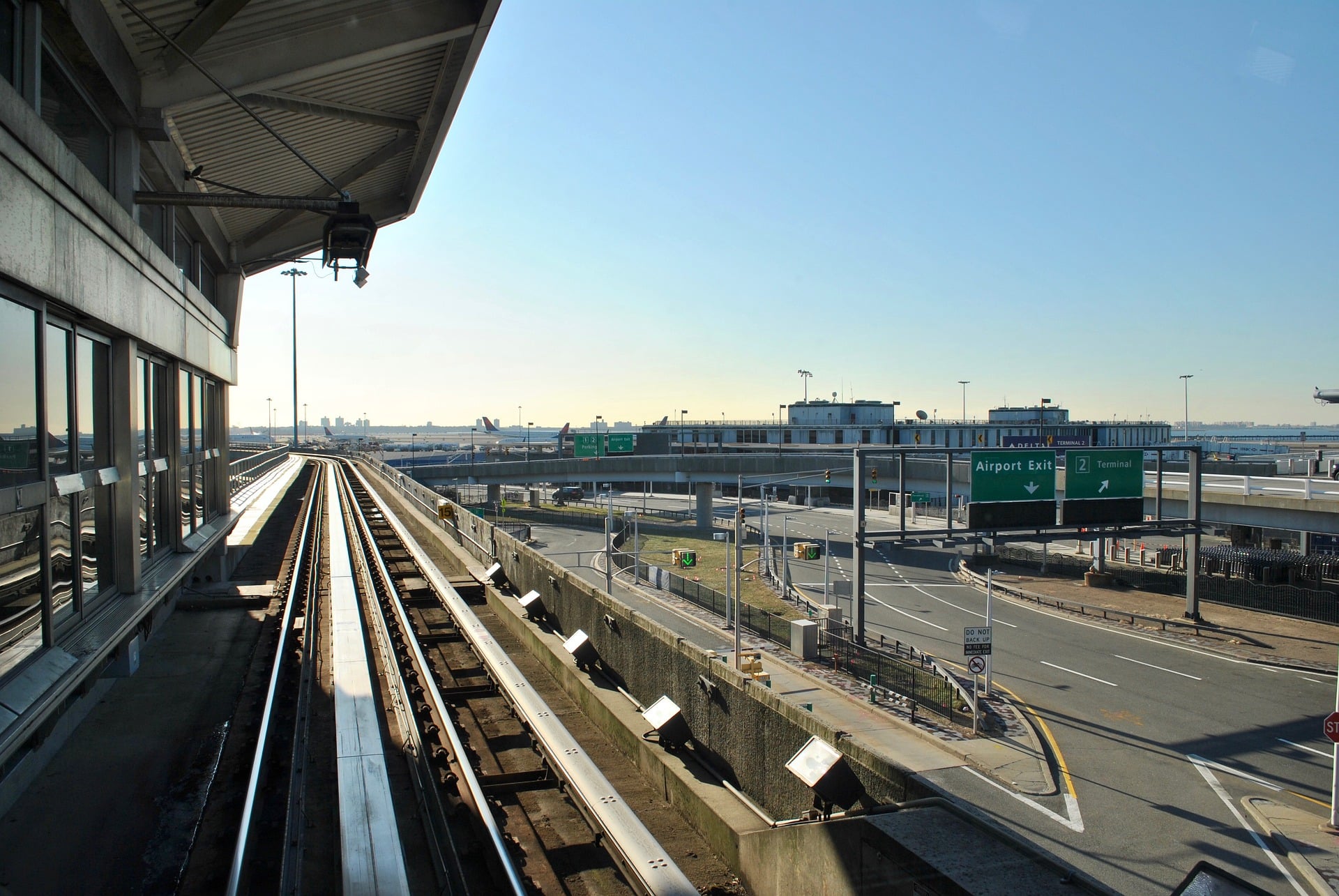 How To Get From New York Airport To City Center - All Possible Ways, cheapest way from New York airport to city center, cheapest way from New York airport to downtown, New York airport to city center, New York airport to city, New York airport to downtown, New York Bus Airport, Metro New York Airport, Metro JFK Airport