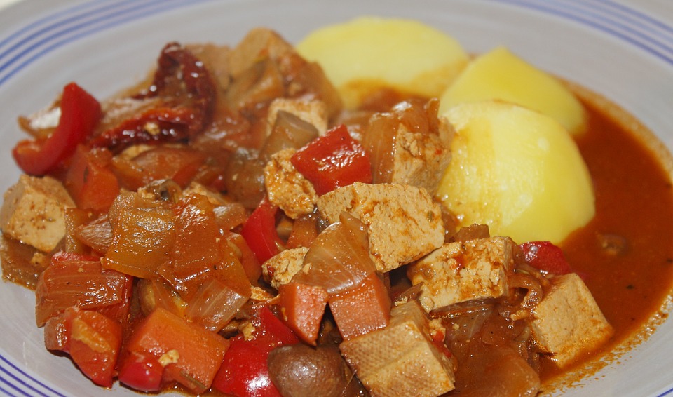 Hungarian Food, Traditional Hungarian Food, Hungary Food, Hungarian cuisine, traditional food in Hungary, Hungary cuisine, Hungarian dishes, Hungary dishes, Paprikás Krumpli