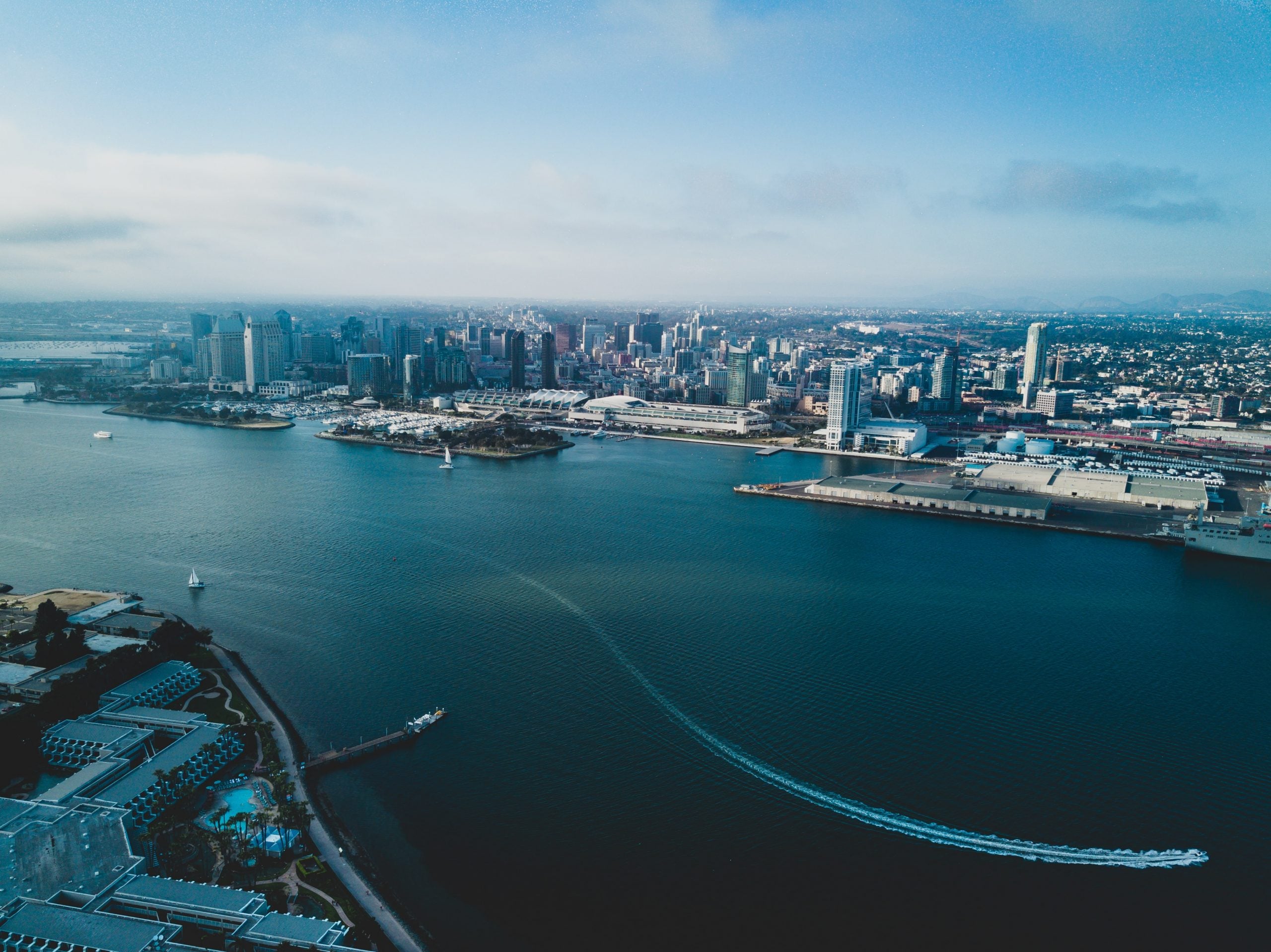 How To Get From San Diego Airport To City Center - All Possible Ways, cheapest way from San Diego airport to city center, cheapest way from San Diego airport to downtown, San Diego airport to city center, San Diego airport to city, San Diego airport to downtown, San Diego Bus Airport