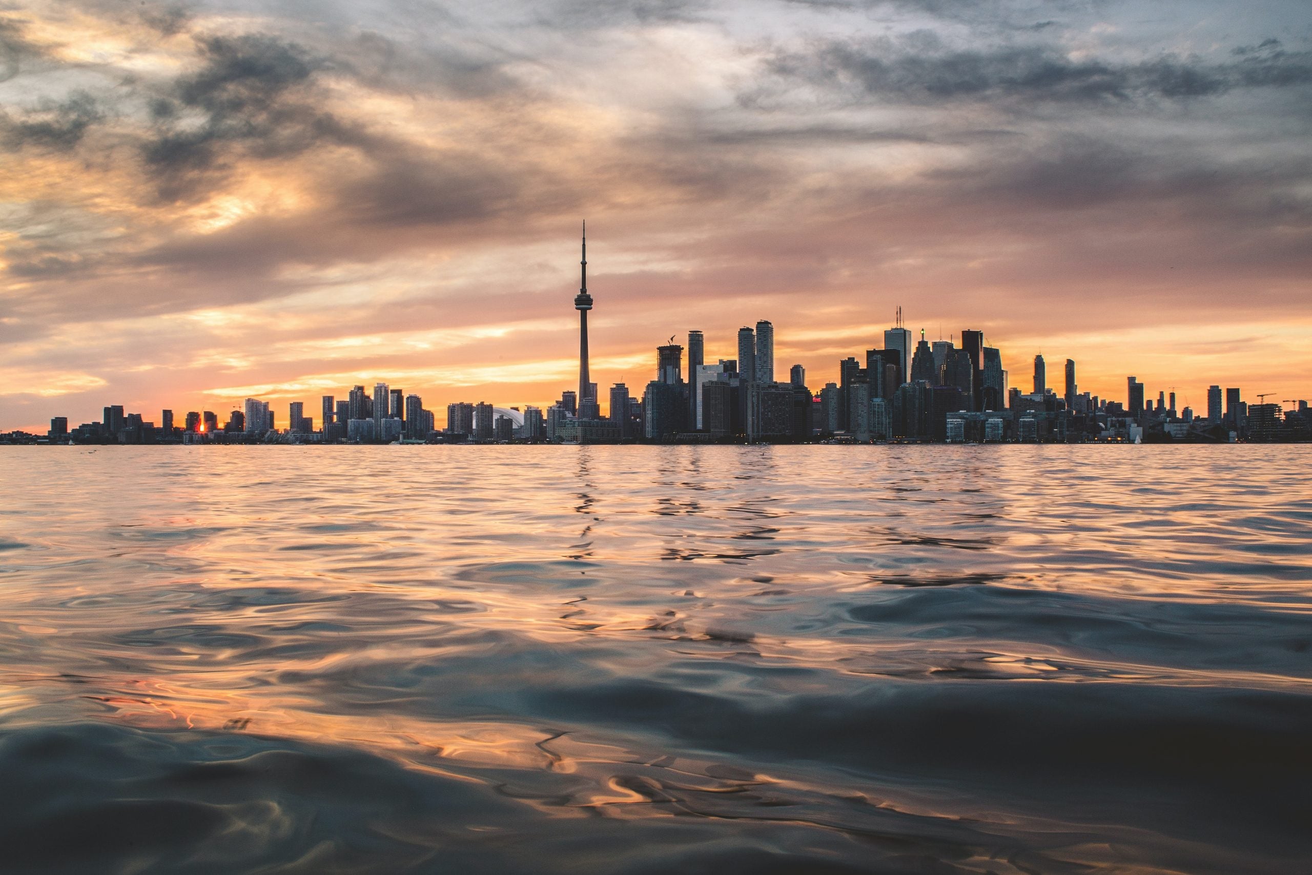 How To Get From Toronto Airport To City Center - All Possible Ways, cheapest way from Toronto airport to downtown, cheapest way from Toronto airport to city center, Toronto airport to city center, Toronto Airport Bus To downtown, toronto airport to city, toronto airport to downtown
