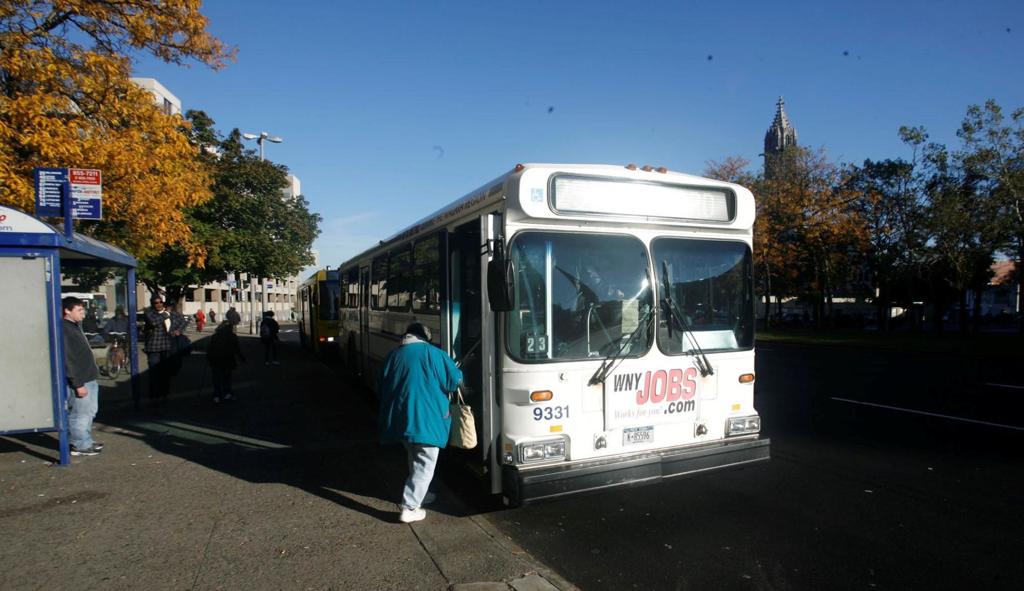 How To Get From Buffalo Airport To City Center - All Possible Ways, cheapest way from Buffalo airport to city center, cheapest way from Buffalo airport to downtown, Buffalo airport to city center, Buffalo airport to city, Milwaukee airport to downtown, Bus Airport Buffalo