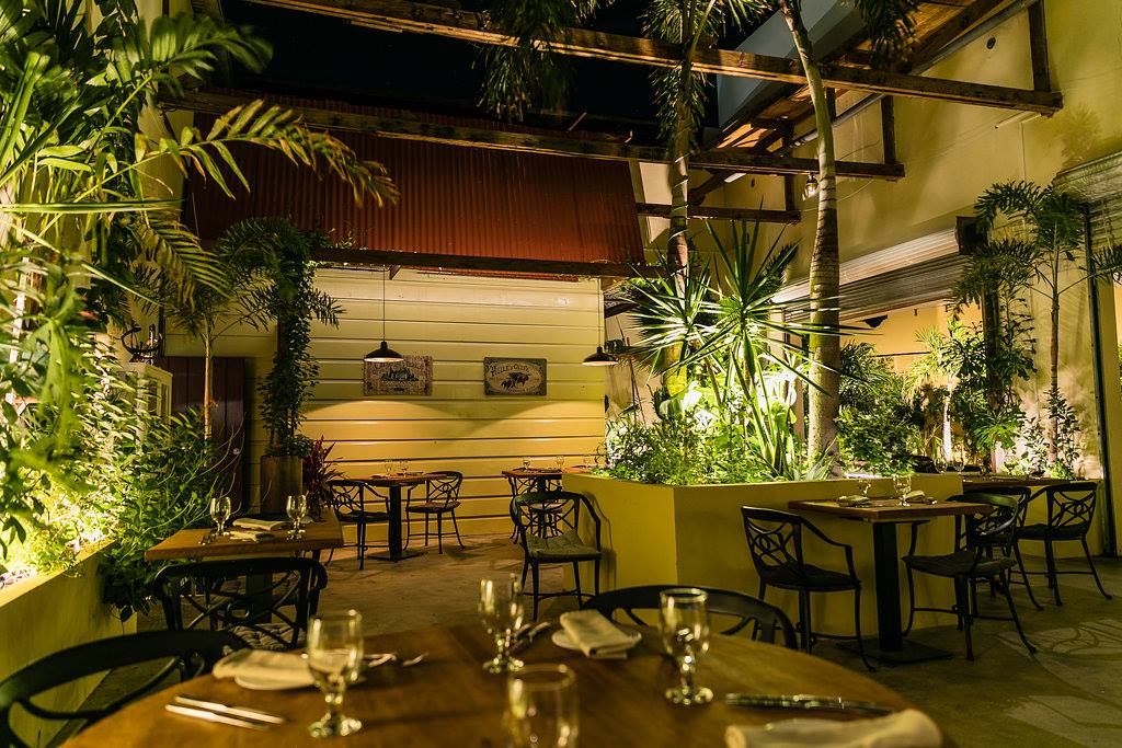 restaurants in Oranjestad aruba, restaurants in aruba, best restaurants in aruba, Oranjestad food, where to eat in aruba, Aruba restaurants, Wilhelmina Restaurant 