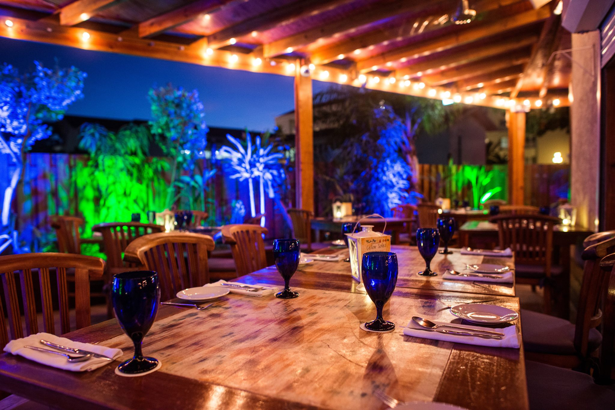 restaurants in Oranjestad aruba, restaurants in aruba, best restaurants in aruba, Oranjestad food, where to eat in aruba, Aruba restaurants, yemanja woodfire grill