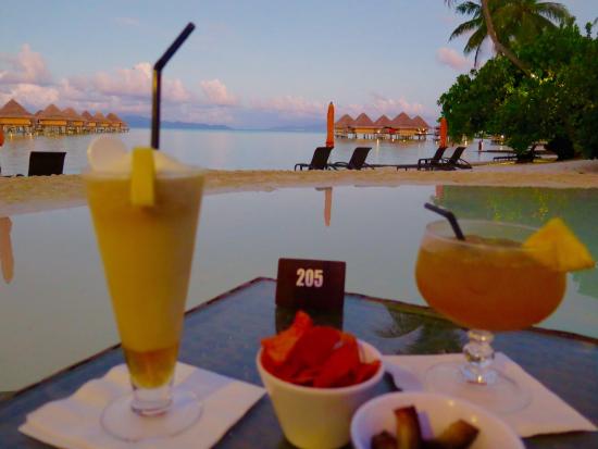 VINI VINI, Bora Bora restaurants, restaurants in Bora Bora, plant based restaurants in Bora Bora, vegetarian restaurants in Bora Bora, vegan restaurants in Bora Bora, Bora Bora food, where to eat in Bora Bora, vegan in Bora bora, vegetarian in Bora Bora