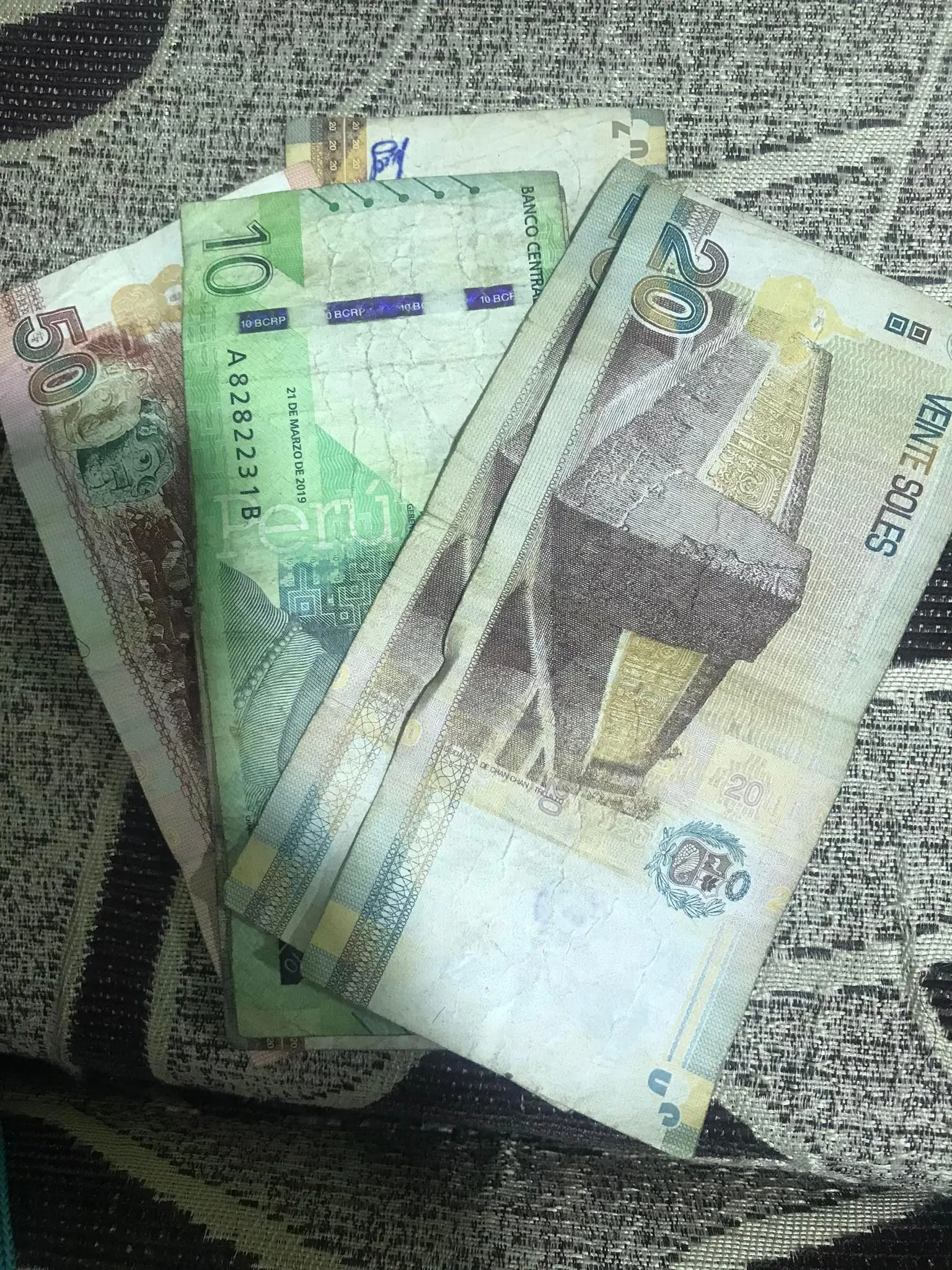 ATMS AND CASH IN PERU. Bank Fees For Foreigner Cards In Peru, How To Get From Cusco Airport To City Center - All Possible Ways, cheapest way from Cusco airport to Downtown, cheapest way from Cusco airport to city, Cusco airport to city center, Cusco airport to Cusco, Cusco Bus Airport, bus from Cusco airport to city center, taxi Cusco airport to city center, Uber Cusco airport to city, Cabify Cusco airport to city center, InDriver Cusco airport to city center, vans Cusco airport to city center