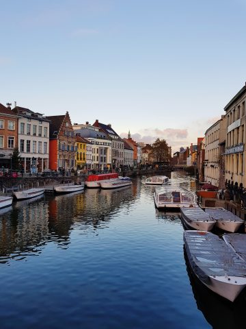 How To Get From Brussels Airport To Ghent - All Possible Ways, cheapest way from Brussels airport to Ghent, Brussels airport to Ghent, Brussels Bus Airport, bus from Brussels airport to Ghent, train from bus from Brussels airport to Ghent, taxi Brussels airport to Ghent, Uber Brussels airport to Ghent, rent a car from Brussels airport to Ghent