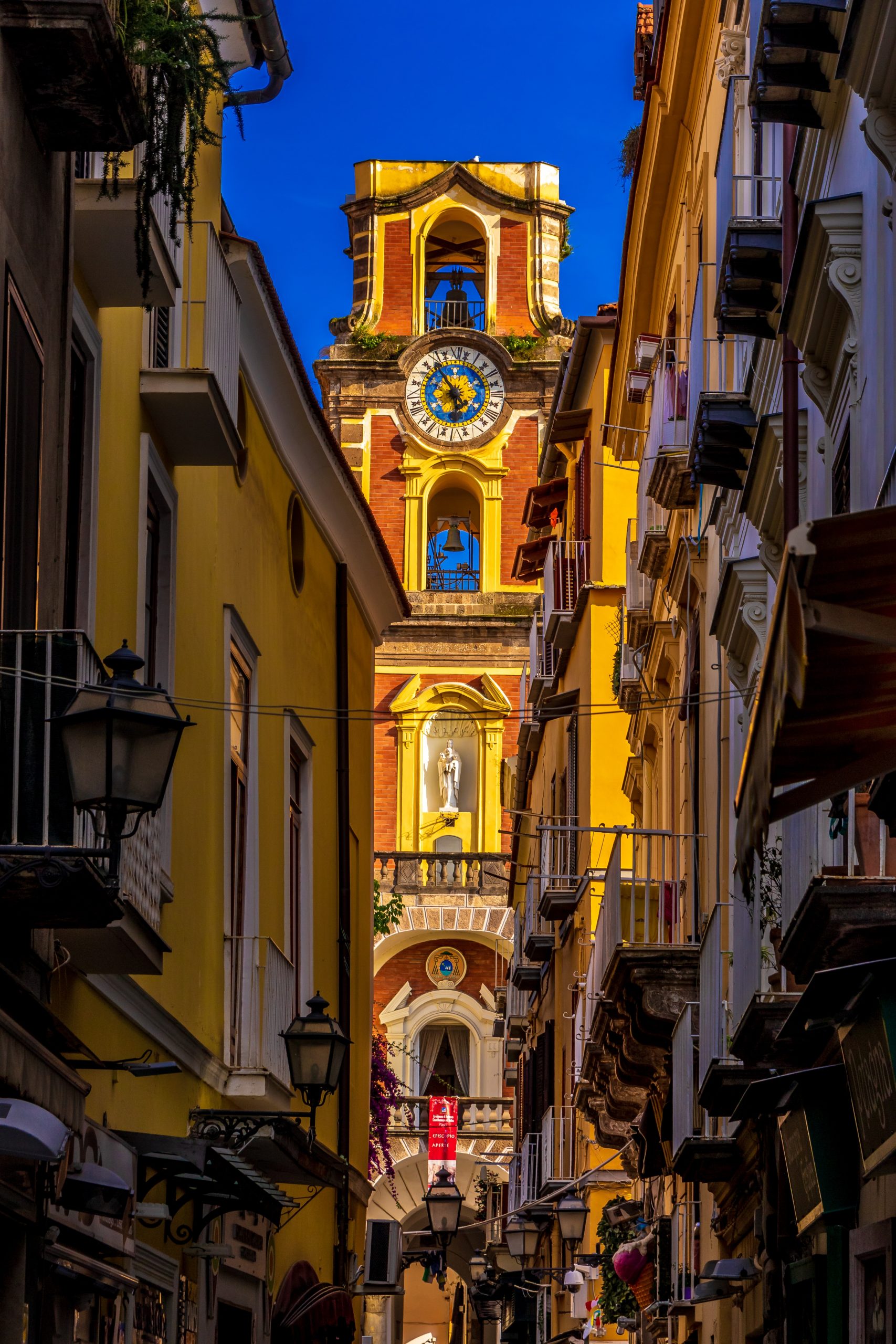10 Worst Walkable Cities in Europe, 8 Worst Cities To Travel In Europe, How To Get From Naples Airport To City Center - All Possible Ways, cheapest way from Naples airport to Downtown, cheapest way from Naples airport to city, Naples airport to city center, Naples airport to Naples, Naples Bus Airport, bus from Naples airport to city center, shuttle bus from Naples airport to city center, Alibus Naples airport to city center