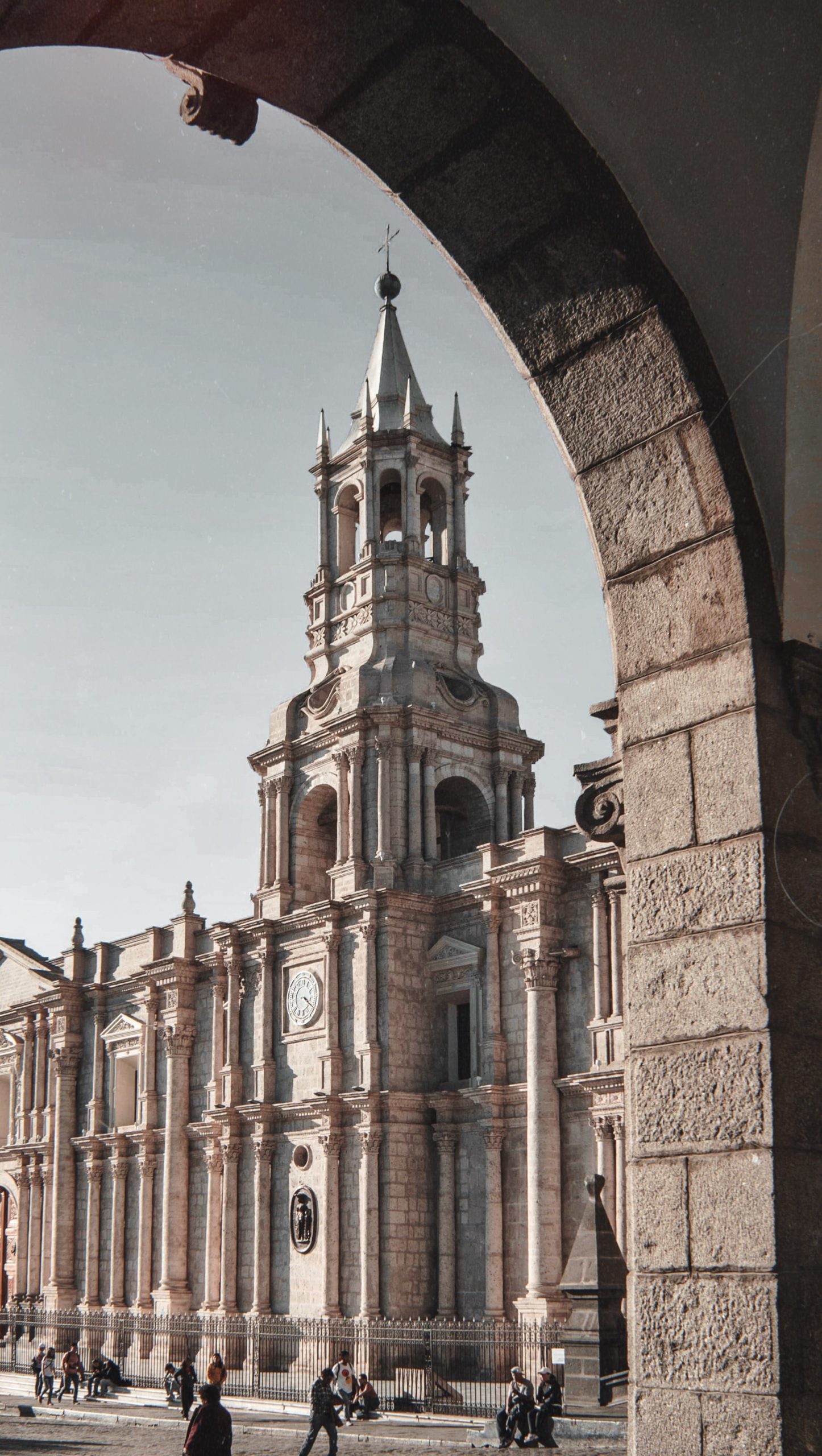 How To Get From Arequipa Airport To City Center - All Possible Ways, cheapest way from Arequipa airport to Downtown, cheapest way from Arequipa airport to city, Arequipa airport to city center, Arequipa airport to Arequipa, Arequipa Bus Airport, bus from Arequipa airport to city center, taxi Arequipa airport to city center, Uber Arequipa airport to city, Cabify Arequipa airport to city center, InDriver Arequipa airport to city center, vans Arequipa airport to city center