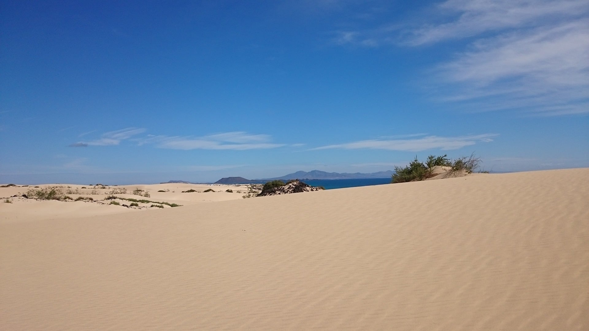 10 Common Mistakes to Avoid in the Canary Islands and How to Avoid Them, How To Get From Fuerteventura Airport To Corralejo - All Possible Ways, cheapest way from Fuerteventura airport to Corralejo, Fuerteventura airport to Corralejo, Fuerteventura airport to Corralejo, Fuerteventura Bus Airport, bus from Fuerteventura airport to Corralejo, taxi Fuerteventura airport to Corralejo, Uber Fuerteventura airport to Corralejo, Fuerteventura to Corralejo by bus, Fuerteventura to Corralejo, Fuerteventura to Corralejo
