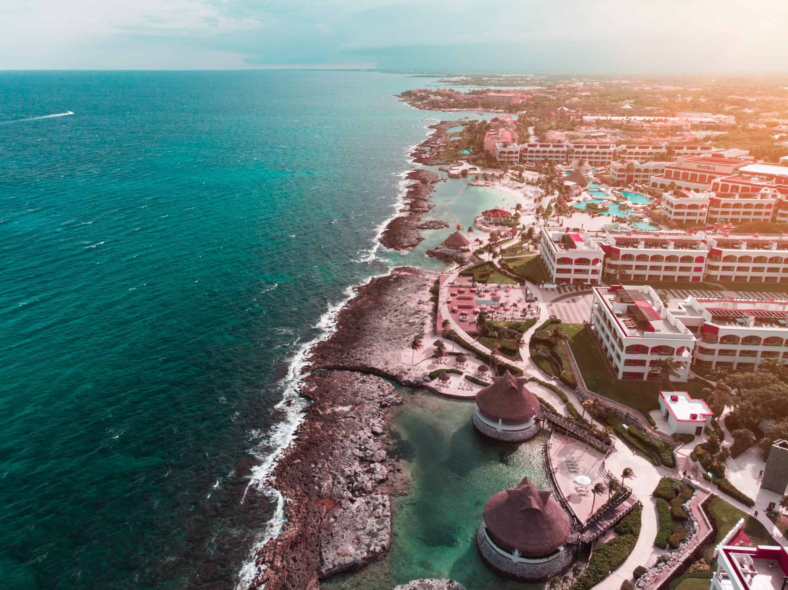 Isla Mujeres vs Cozumel - Where should you travel, things to do and when to visit