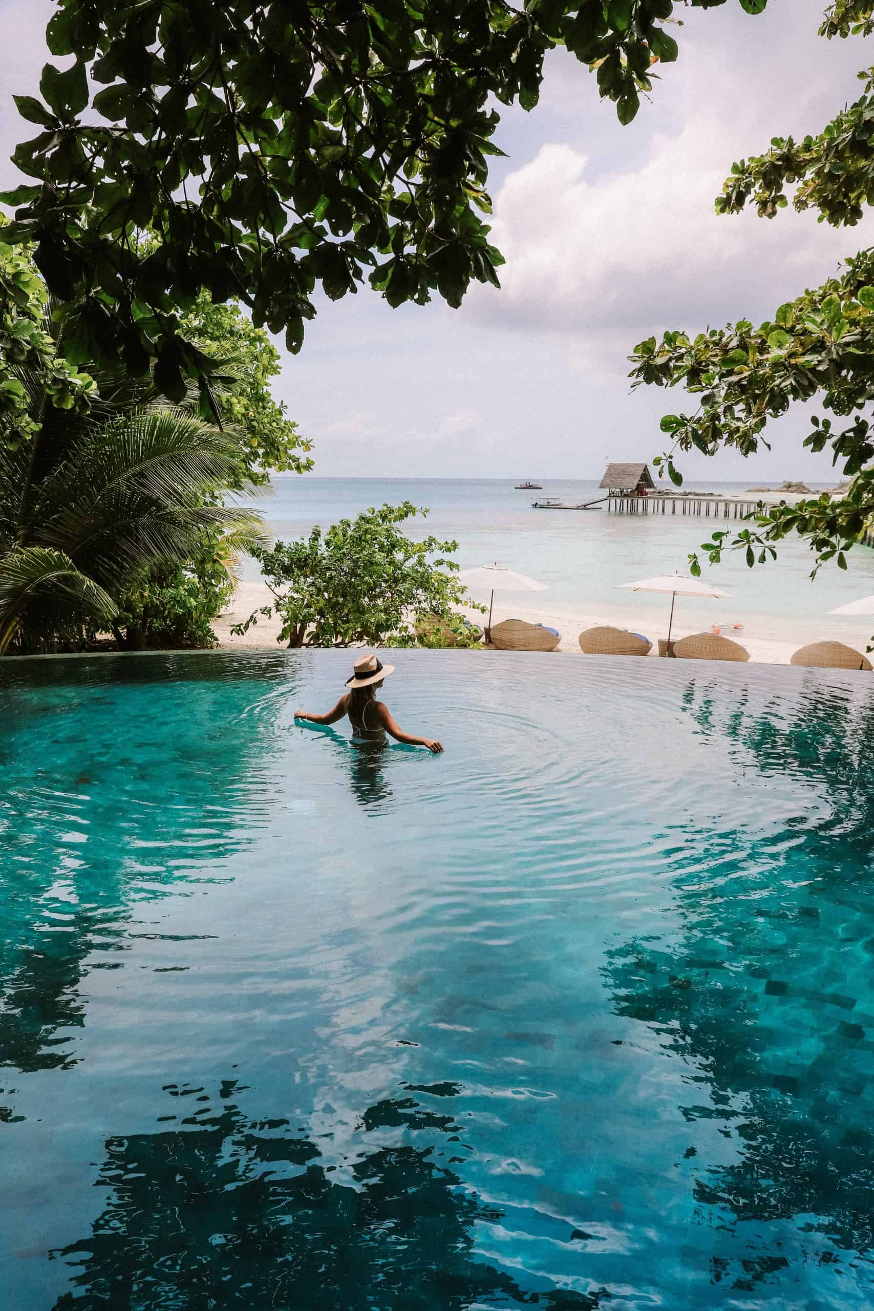 Tips To Stay Healthy And Fit While Traveling