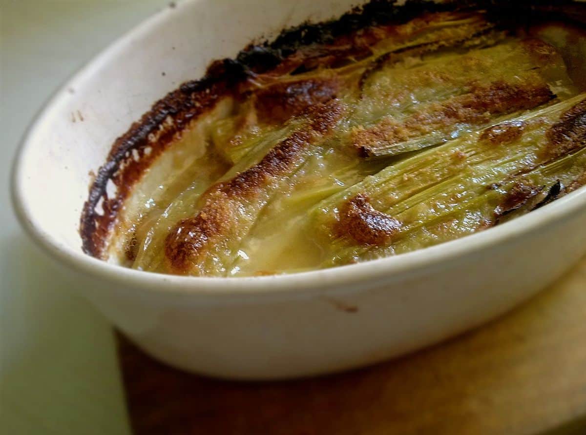 Leek au grantin.vegetarian food in France, vegan food in France, French vegetarian dishes, vegan in France, vegetarian in France, plant based in France