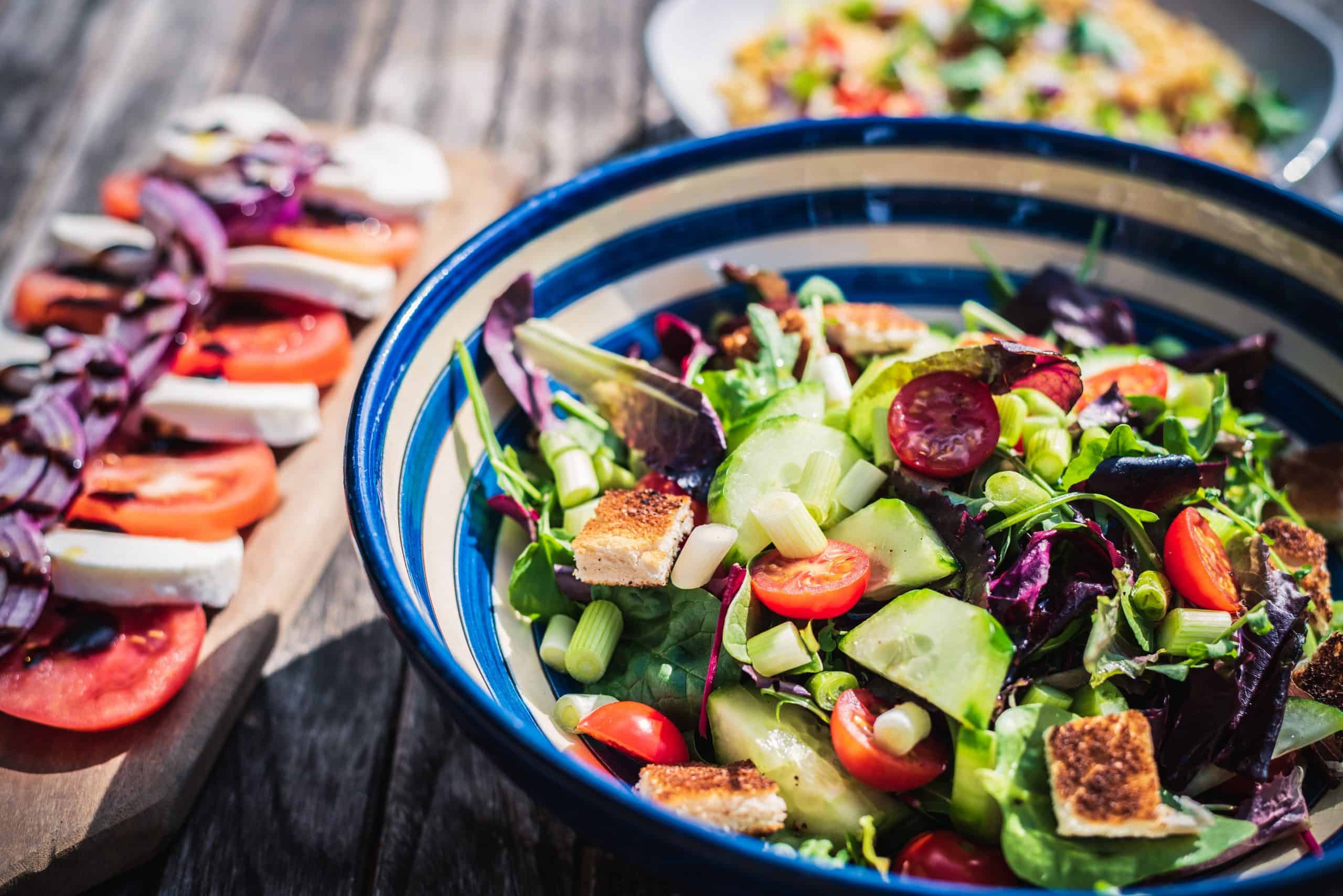 Mixed salad, vegetarian food in Spain, vegan food in Spain, Spainish vegetarian dishes, vegan in Spain, vegetarian in Spain, plant based food in Spain