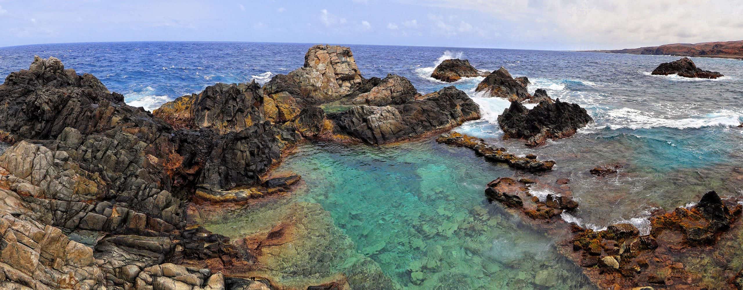 Aruba vs Belize - Which is the Better Vacation?