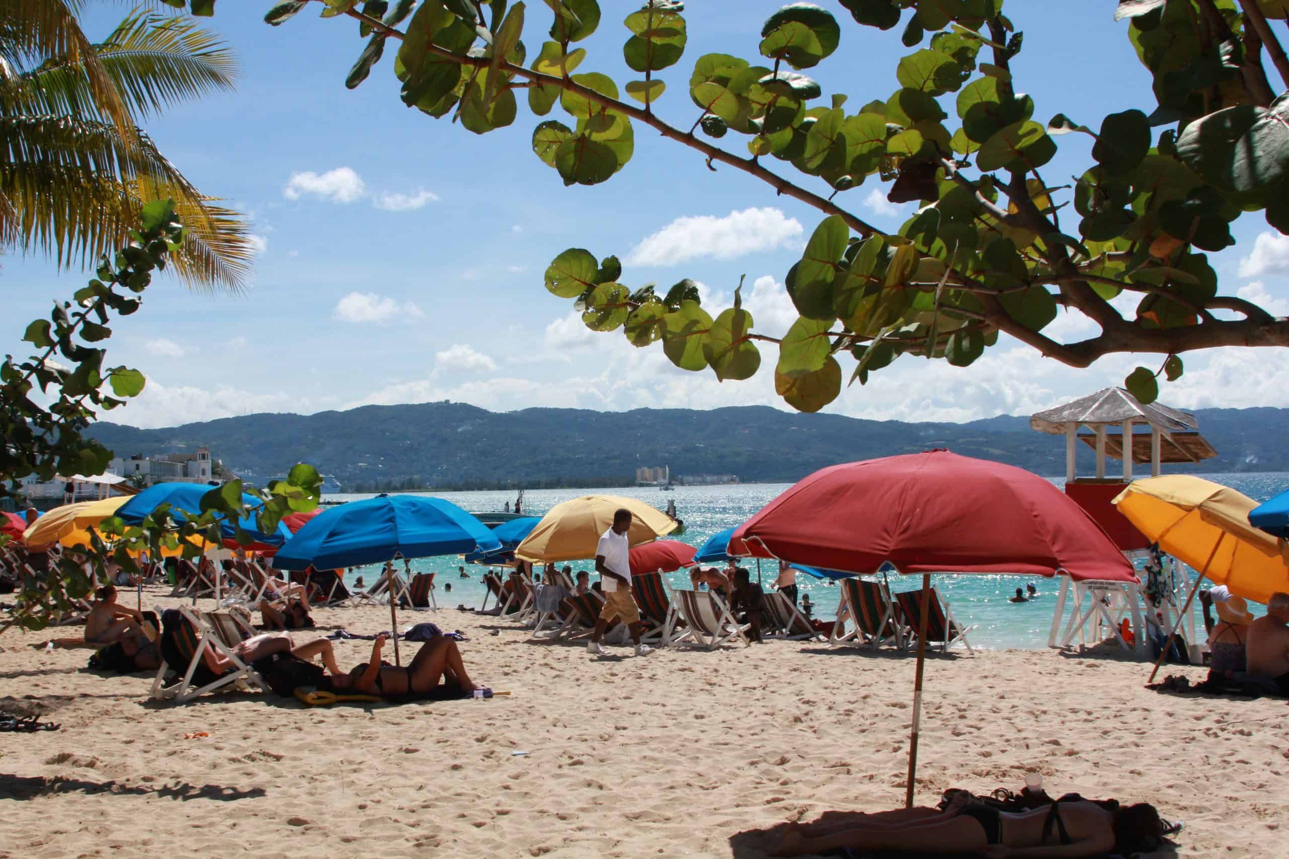 Ocho Rios vs Montego Bay - Best 5 Reasons to Choosing Your Next Jamaican Holiday Spot