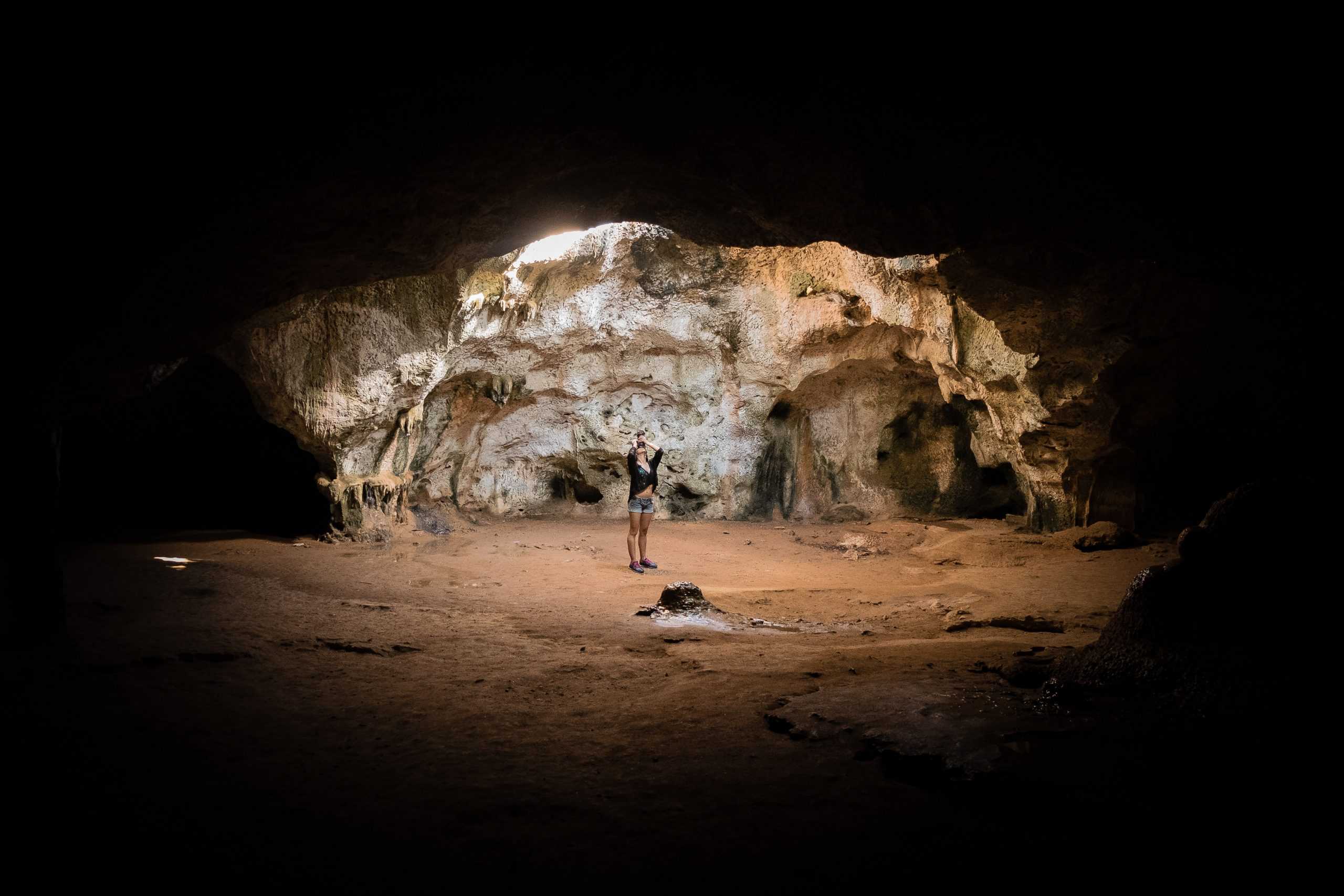 Quadiriki Caves in Aruba , Aruba vs Belize - Which is the Better Vacation?