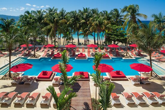 Ocho Rios vs Montego Bay - Best 5 Reasons to Choosing Your Next Jamaican Holiday Spot