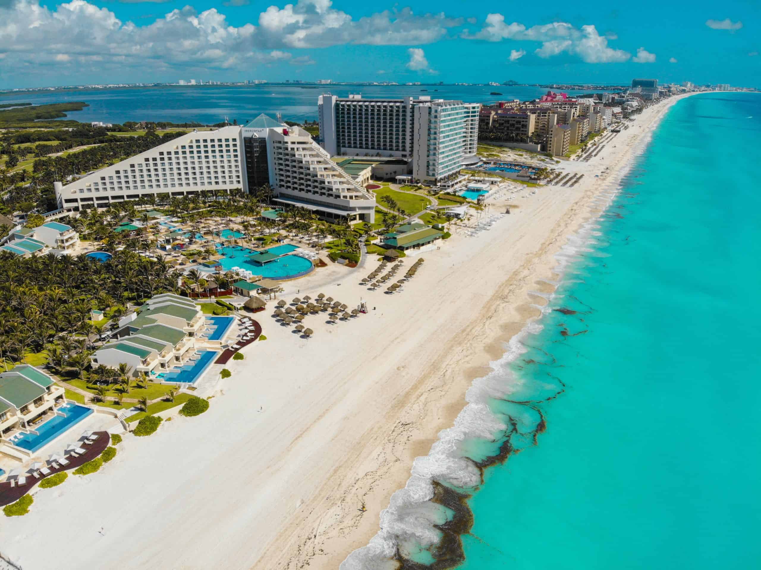 Aruba vs Cancun - Which is the Better Beach Trip?