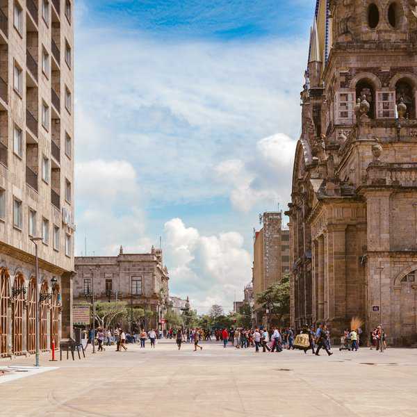 How To Get From Mazatlan to Guadalajara By Bus - All Possible Ways, cheapest way from Mazatlan to Guadalajara, Mazatlan to Guadalajara, primera plus bus from Mazatlan to Guadalajara, FUTURA bus from Mazatlan to Guadalajara, elite bus from Mazatlan to Guadalajara, ado bus from Mazatlan to Guadalajara, shared van from Mazatlan to Guadalajara, Colectivo from Mazatlan to Guadalajara, Uber from Mazatlan to Guadalajara, taxi from Mazatlan to Guadalajara, Mazatlan to Guadalajara by plane