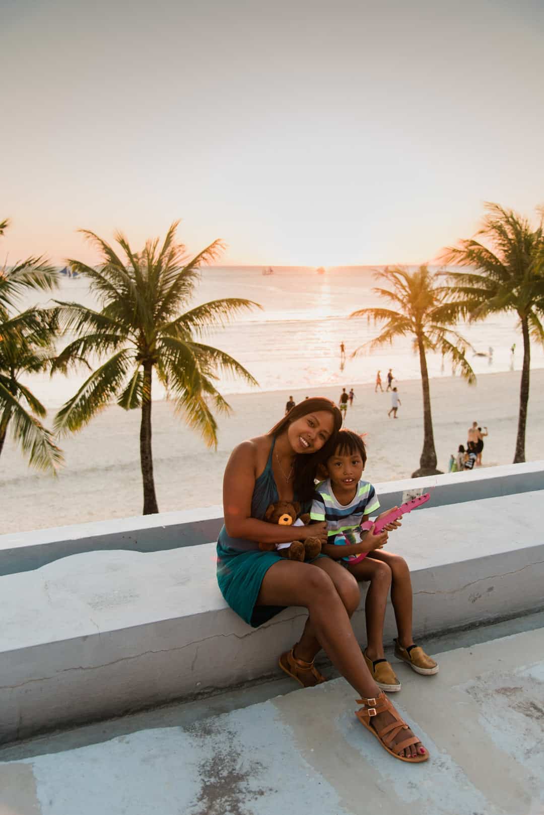 11 How To Make Money While Traveling - Remote Jobs While Traveling, Digital Nomad Pros and Cons - Is It the Right Choice For You
