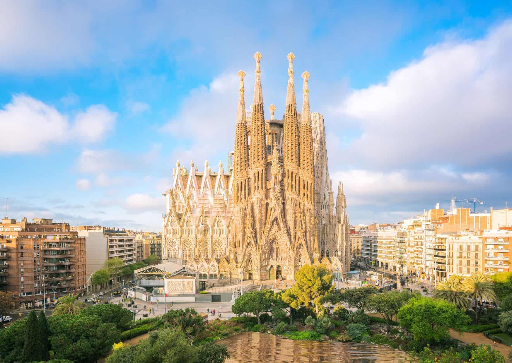 10 Bucket List Destinations in Spain, 10 European Bucket List Destinations, Tips for Eating in Barcelona - What To Eat And What You Should Not Eat in Barcelona, 7 Tourist Traps to Avoid in Barcelona, How To Get From Barcelona to Barcelona Airport Best Way, shuttle bus from Barcelona to Barcelona airport, bus from Barcelona to Barcelona airport, cheapest way from Barcelona to Barcelona airport, Barcelona to Barcelona airport, by train Barcelona to Barcelona airport, taxi from Barcelona to Barcelona airport, uber from Barcelona to Barcelona airport, private transfer from Barcelona to Barcelona airport, metro from Barcelona to Barcelona airport, shuttle bus from Barcelona to Barcelona airport