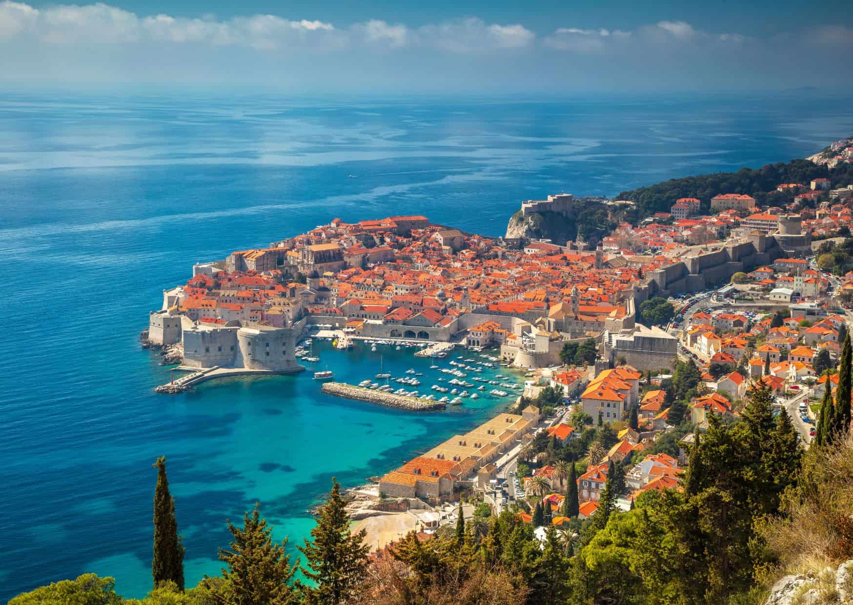 15 Most Walkable Cities In The World, 10 European Bucket List Destinations, 8 Common Mistakes to Avoid in Croatia and How to Avoid Them, How To Get From Makarska to Dubrovnik Airport Best Way, Makarska to Dubrovnik Airport, cheapest way from Makarska to Dubrovnik Airport, bus from Makarska to Dubrovnik Airport, taxi from Makarska to Dubrovnik Airport, private transfer from Makarska to Dubrovnik Airport, by plane from Makarska to Dubrovnik, ferry from Makarska to Dubrovnik,