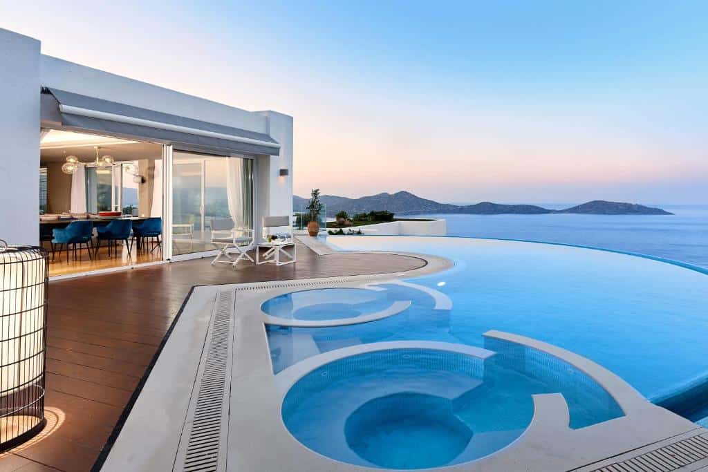 15 Common Mistakes When Booking A Hotel