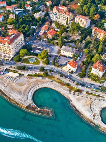 How To Get From Pula to Rijeka Best Way, Pula to Rijeka, cheapest way from Pula to Rijeka, bus from Pula to Rijeka, taxi from Pula to Rijeka, private transfer from Pula to Rijeka, by plane from Pula to Rijeka, ferry from Pula to Rijeka,