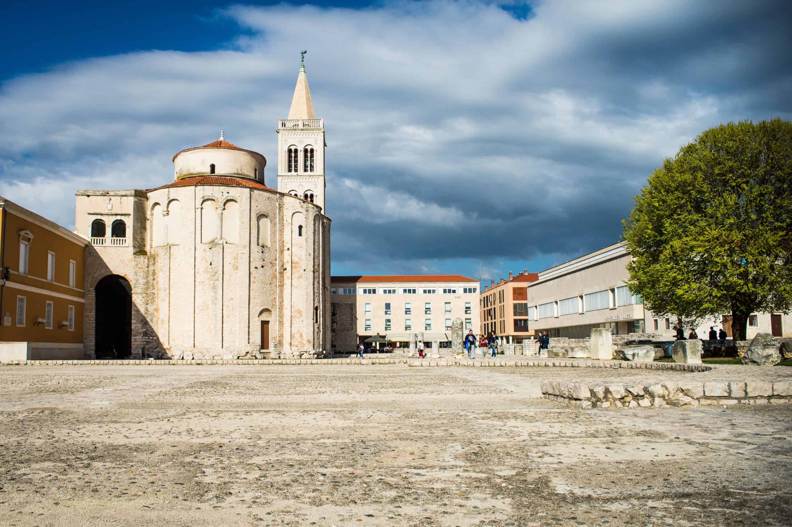 How To Get From Sibenik to Zadar Airport Best Way, Sibenik to Zadar Airport, cheapest way from Sibenik to Zadar Airport, bus from Sibenik to Zadar Airport, taxi from Sibenik to Zadar Airport, private transfer from Sibenik to Zadar Airport, by plane from Sibenik to Zadar, ferry from Sibenik to Zadar,