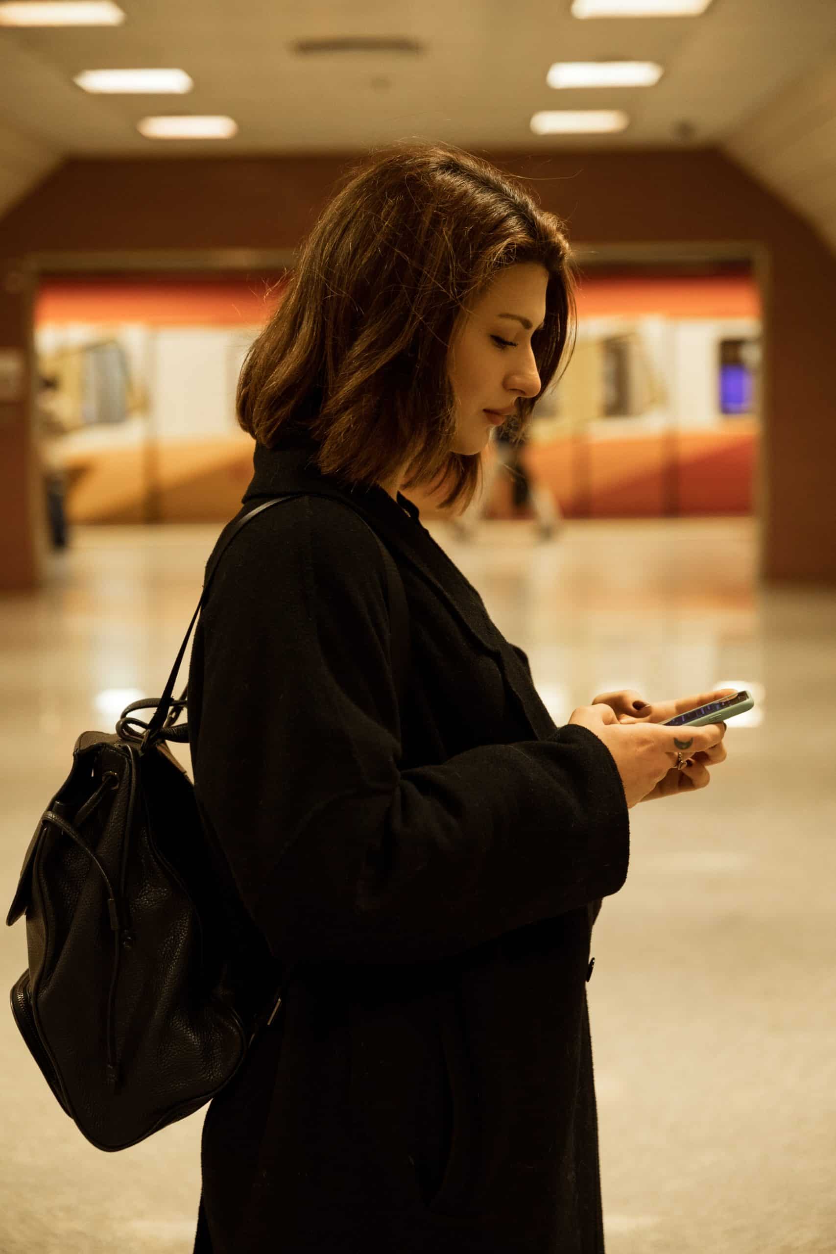How to Avoid Roaming When Traveling