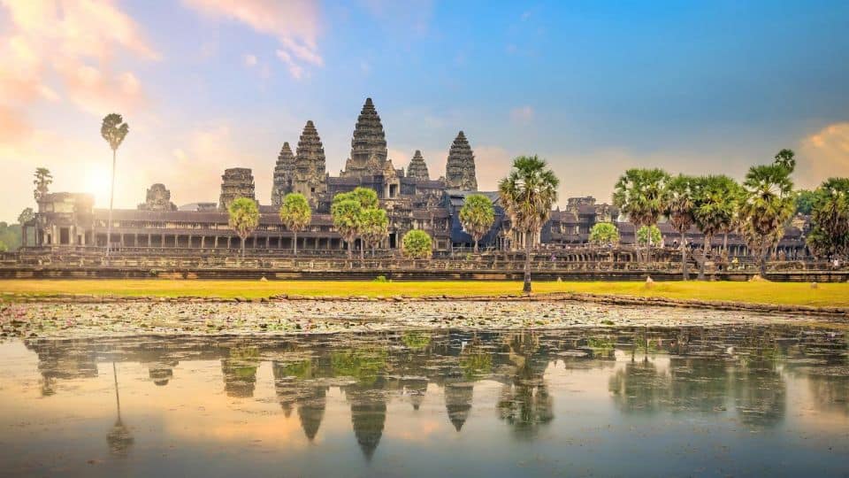 20 Tips for the Art of Slow Travel, Angkor Wat Sunrise Tour: Best Sunrise Tours Angkor Wat 2023