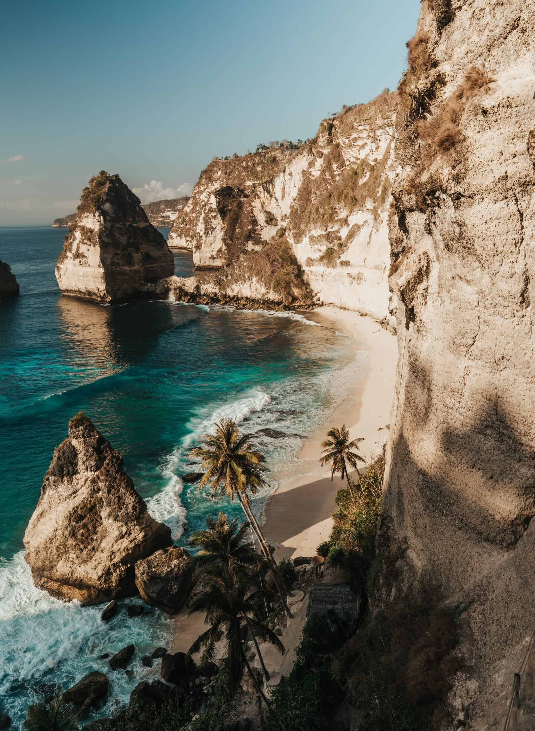 Phuket vs Bali