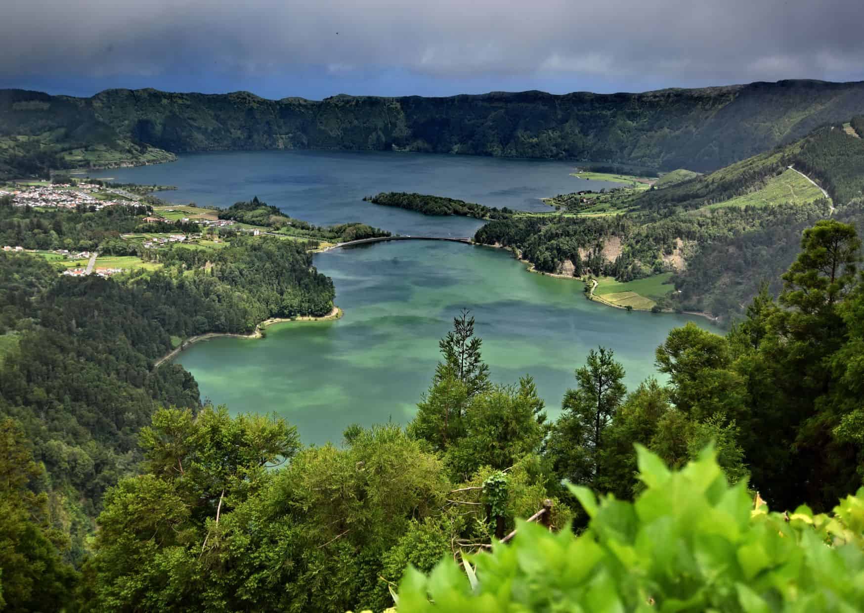 How To Get From Azores Airport To City Center Best Way, cheapest way from Azores airport to Downtown, cheapest way from Azores airport to city, Azores airport to city center, Azores airport to Azores, Azores Bus Airport, bus from Azores airport to city center, taxi from Azores airport to city center, Uber from Azores airport to city, Cabify from Azores airport to city center,