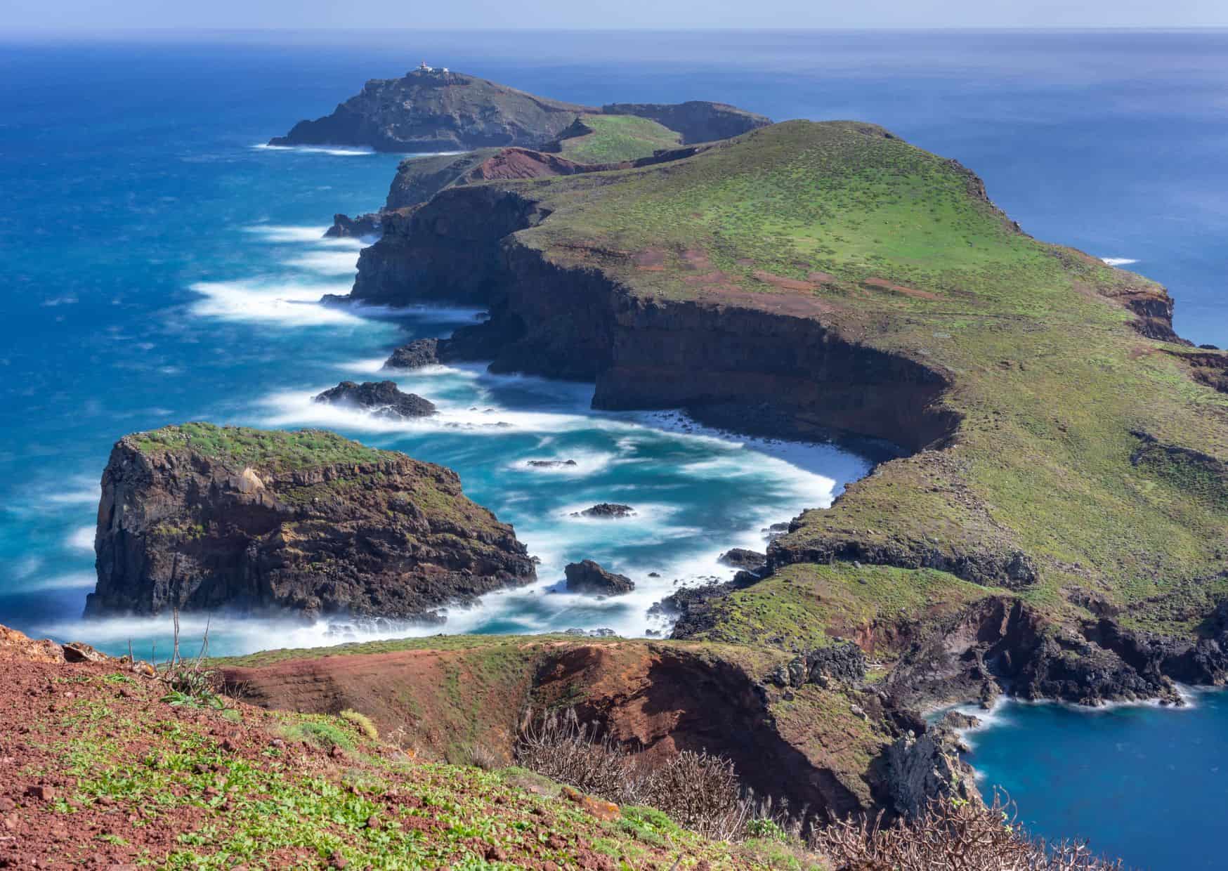 13 Warmest Places to Visit in Europe Next Winter, How To Get From Madeira Airport To City Center Best Way, cheapest way from Madeira airport to Downtown, cheapest way from Madeira airport to city, Madeira airport to city center, Madeira airport to Madeira, Madeira Bus Airport, bus from Madeira airport to city center, taxi from Madeira airport to city center, Uber from Madeira airport to city, Cabify from Madeira airport to city center,