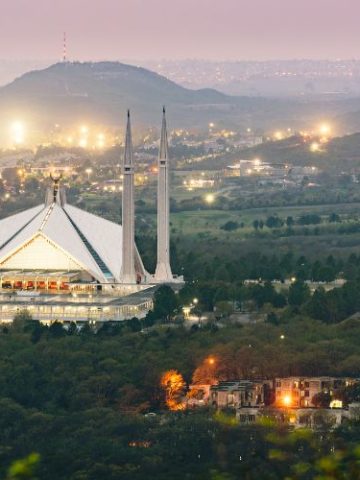 How To Get From Islamabad Airport To City Center Best Way, cheapest way from Islamabad airport to Downtown, cheapest way from Islamabad airport to city, Islamabad airport to city center, Islamabad Bus Airport, bus from Islamabad airport to city center, taxi from Islamabad airport to city center, Uber from Islamabad airport to city, train from Islamabad airport to city center, metro from Islamabad airport to city center,