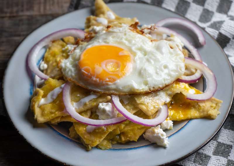 How to Make Chilaquiles – An Authentic Chilaquiles (Recipe Guide)