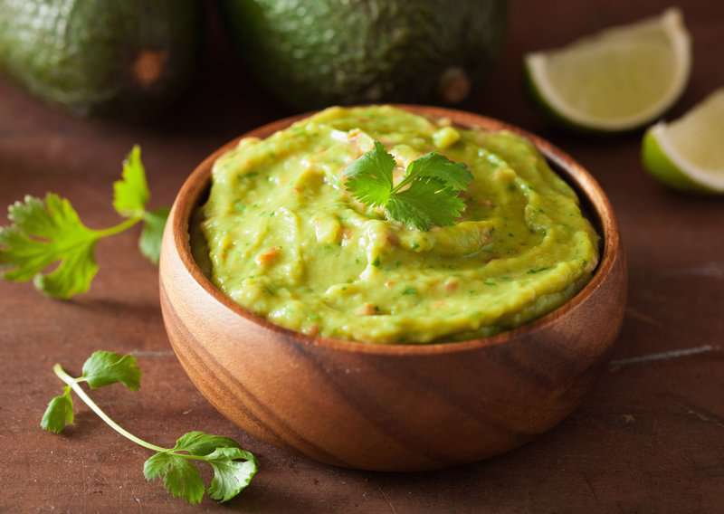 How to Make Guacamole – An Authentic Guacamole (Recipe Guide)
